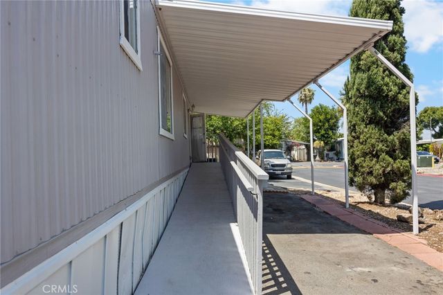 995 Pomona Road 88, Corona, CA 92882