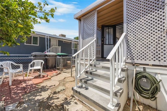 995 Pomona Road 88, Corona, CA 92882