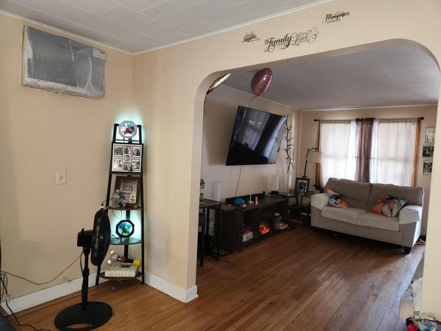 1525 121st Street, Whiting, IN 46394