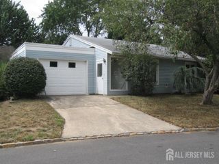 113-A Indigo Plaza, Monroe, NJ 08831