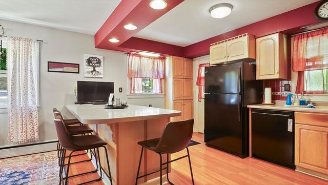175 Krysiak Ave, Fitchburg, MA 01420