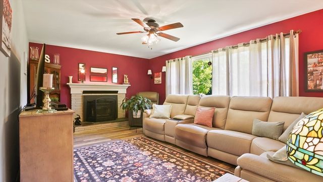 175 Krysiak Ave, Fitchburg, MA 01420