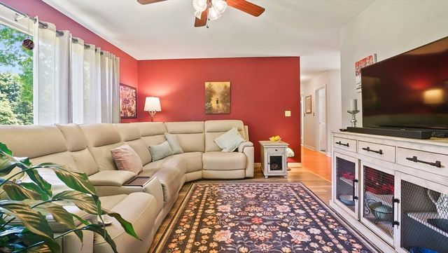 175 Krysiak Ave, Fitchburg, MA 01420