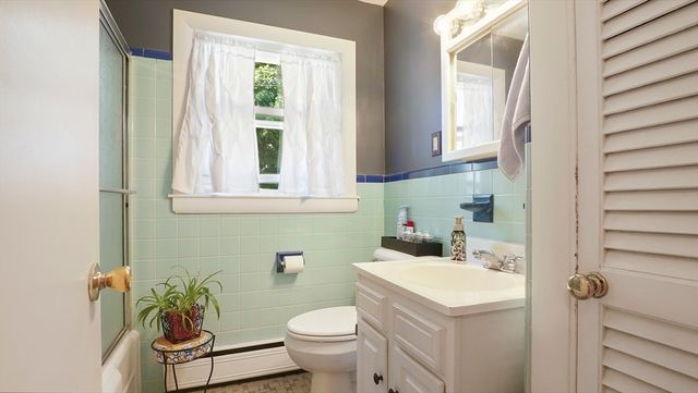 175 Krysiak Ave, Fitchburg, MA 01420