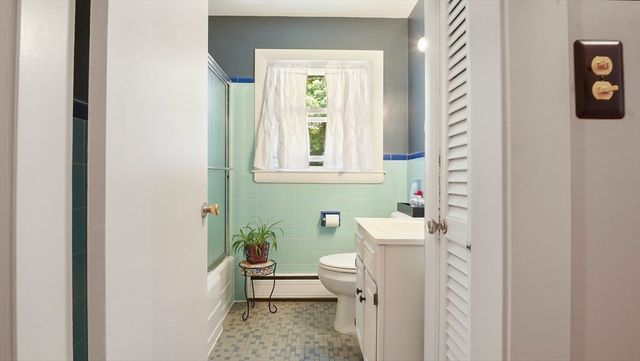 175 Krysiak Ave, Fitchburg, MA 01420