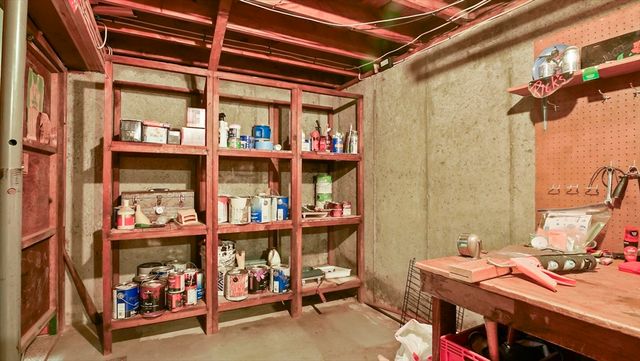 175 Krysiak Ave, Fitchburg, MA 01420