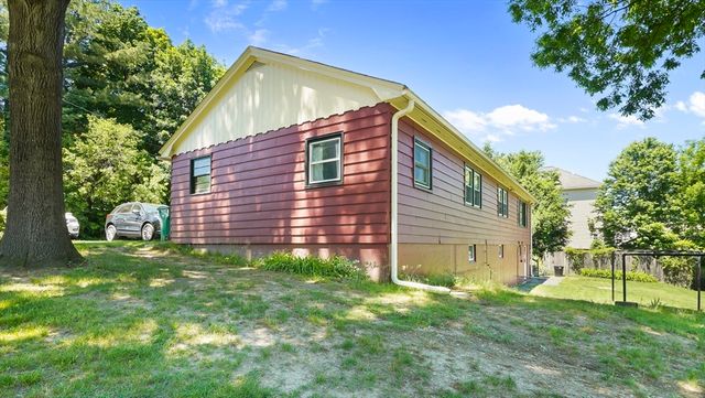 175 Krysiak Ave, Fitchburg, MA 01420