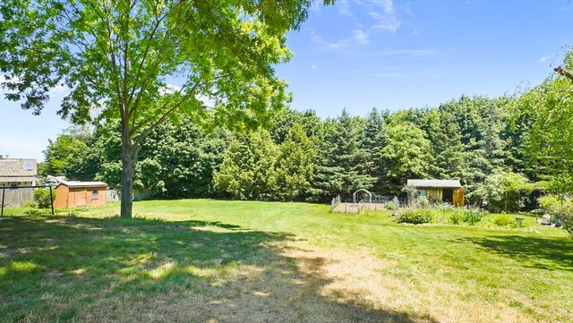 175 Krysiak Ave, Fitchburg, MA 01420