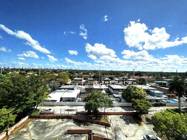 5050 NW 7TH Street 602, Miami, FL 33126