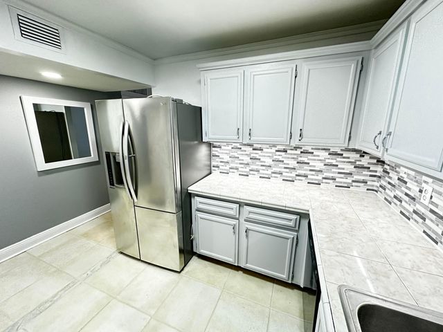 5050 NW 7TH Street 602, Miami, FL 33126