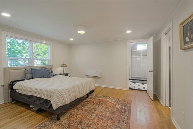 8020 Juniper Street, Prairie Village, KS 66208