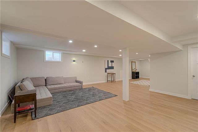 8020 Juniper Street, Prairie Village, KS 66208