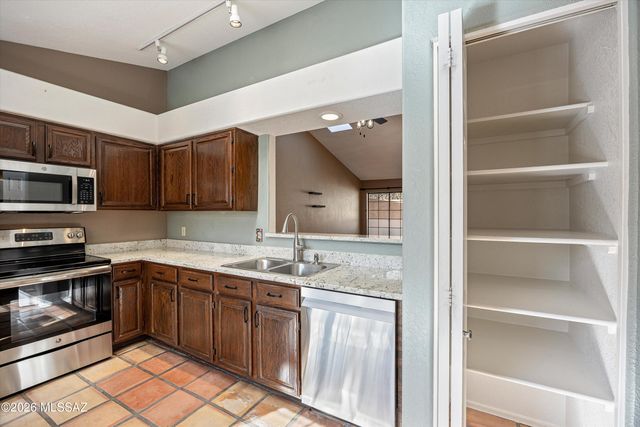 1351 E Stoney Canyon Circle, Tucson, AZ 85737