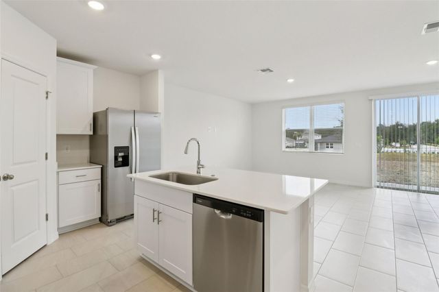 690 MUHLY WAY, Lady Lake, FL 32159