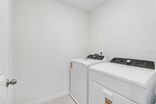 690 MUHLY WAY, Lady Lake, FL 32159