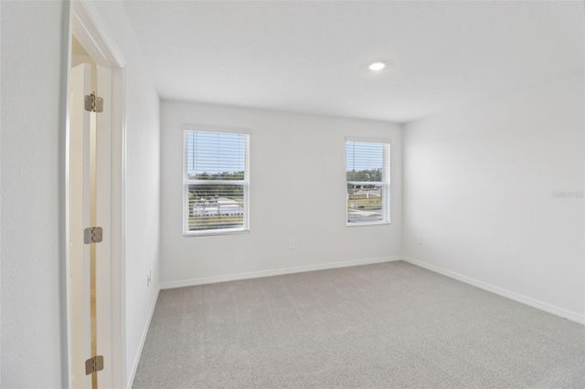 690 MUHLY WAY, Lady Lake, FL 32159