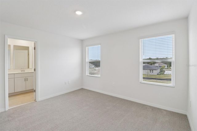 690 MUHLY WAY, Lady Lake, FL 32159