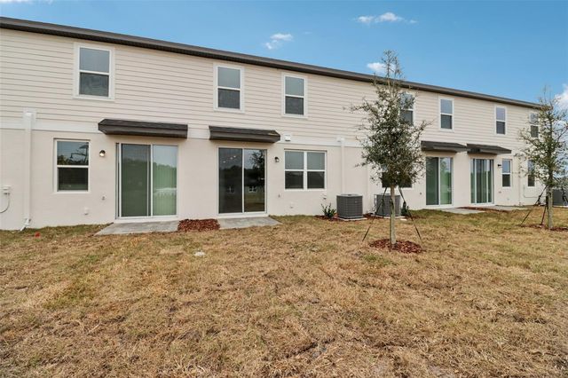 690 MUHLY WAY, Lady Lake, FL 32159