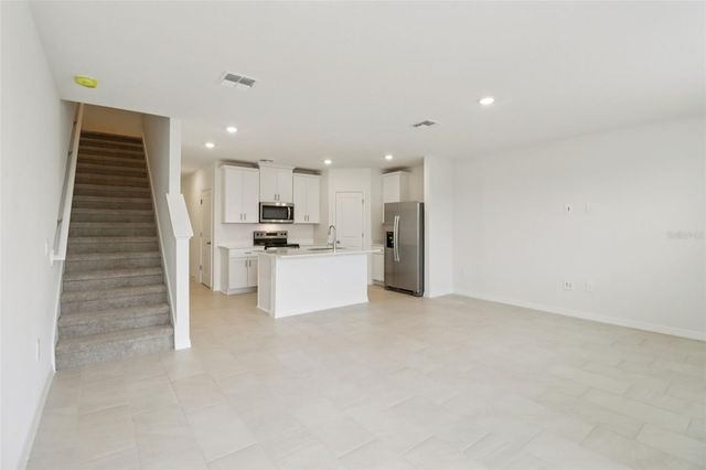 690 MUHLY WAY, Lady Lake, FL 32159