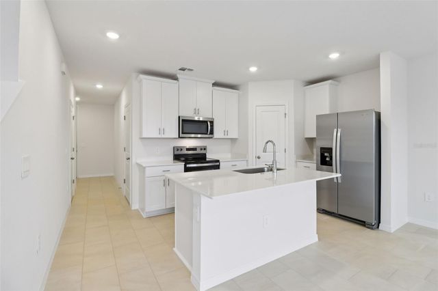 690 MUHLY WAY, Lady Lake, FL 32159