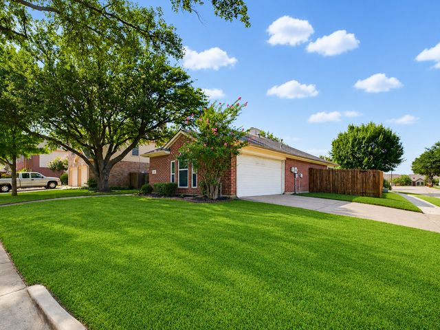 637 Cedarwood Drive, Keller, TX 76248