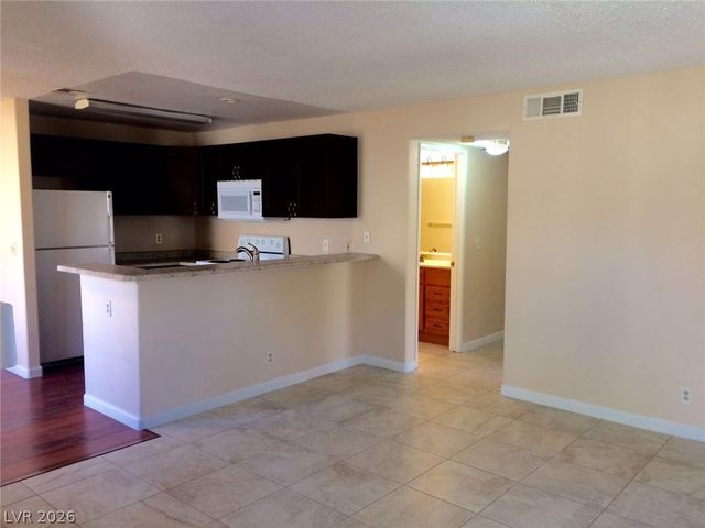 2979 JUNIPER HILLS Boulevard 203, Las Vegas, NV 89142