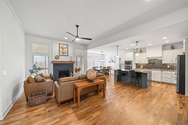 8808 N Clarion Avenue, Kansas City, MO 64153