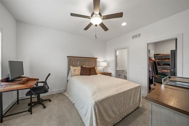 8808 N Clarion Avenue, Kansas City, MO 64153