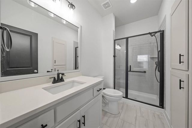 8808 N Clarion Avenue, Kansas City, MO 64153