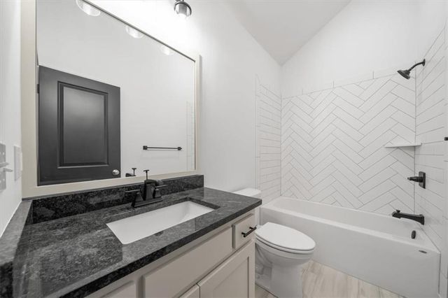 8808 N Clarion Avenue, Kansas City, MO 64153