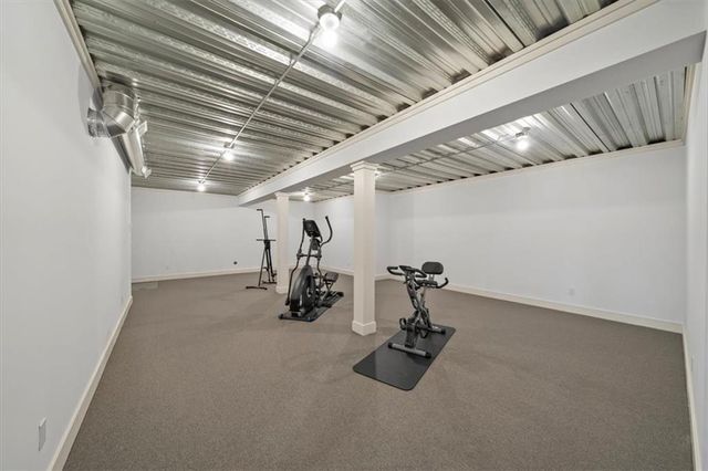 8808 N Clarion Avenue, Kansas City, MO 64153