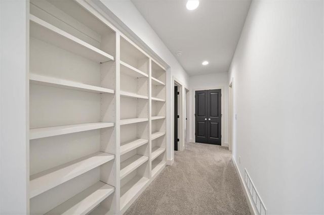 8808 N Clarion Avenue, Kansas City, MO 64153