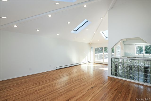 118 Birchwood Park Drive, Jericho, NY 11753