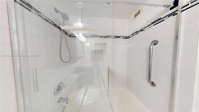 600 THREE ISLANDS BLVD 402, Hallandale Beach, FL 33009