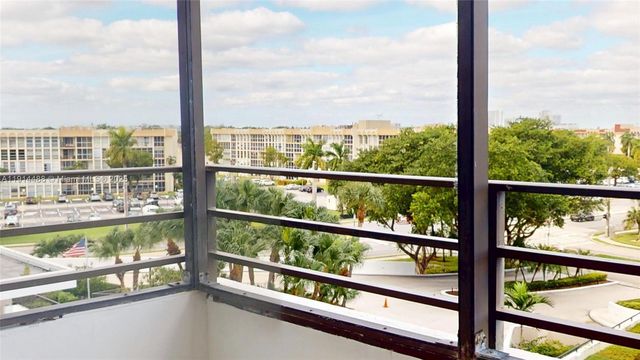 600 THREE ISLANDS BLVD 402, Hallandale Beach, FL 33009