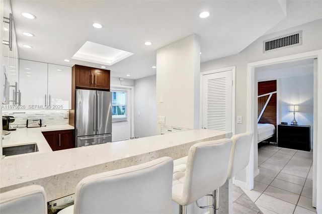 450 Paradise Isle Blvd 204, Hallandale Beach, FL 33009