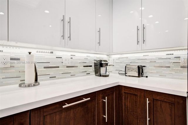 450 Paradise Isle Blvd 204, Hallandale Beach, FL 33009