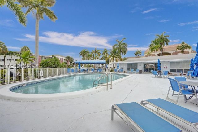 450 Paradise Isle Blvd 204, Hallandale Beach, FL 33009