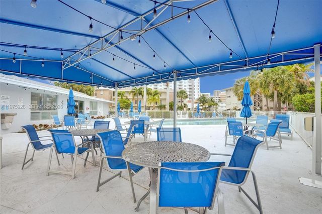 450 Paradise Isle Blvd 204, Hallandale Beach, FL 33009