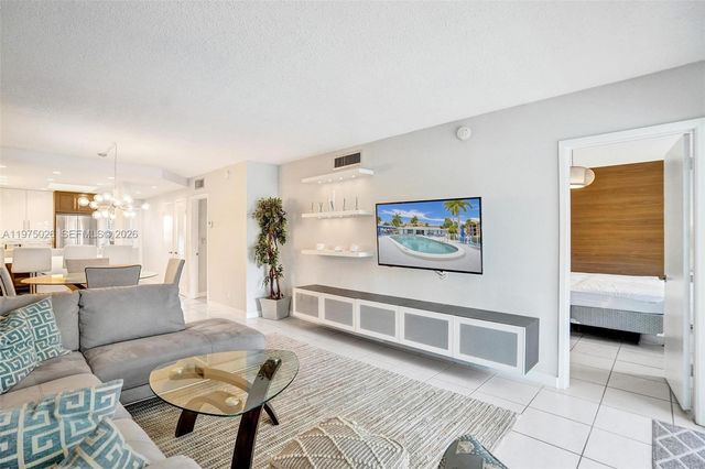 450 Paradise Isle Blvd 204, Hallandale Beach, FL 33009