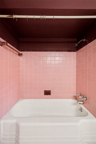 1530 Monteray Street, Flint, MI 48503