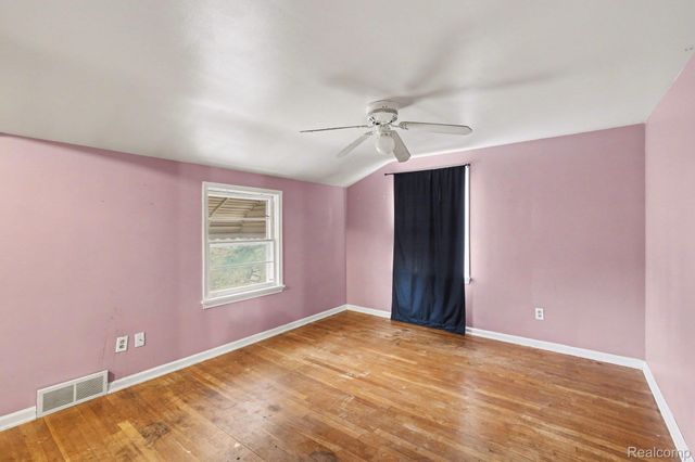 1530 Monteray Street, Flint, MI 48503