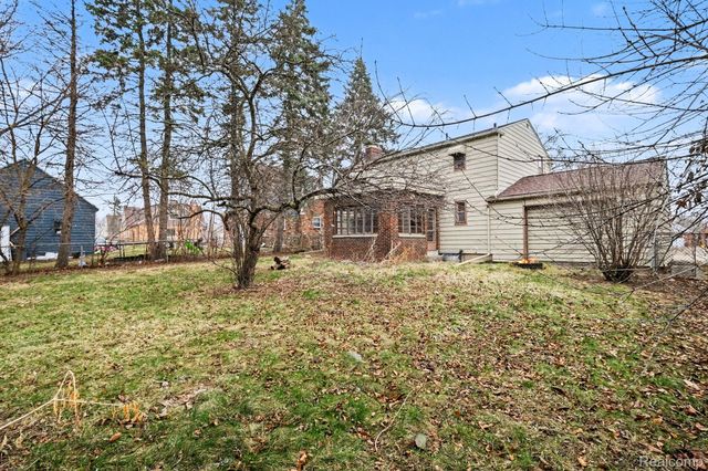 1530 Monteray Street, Flint, MI 48503