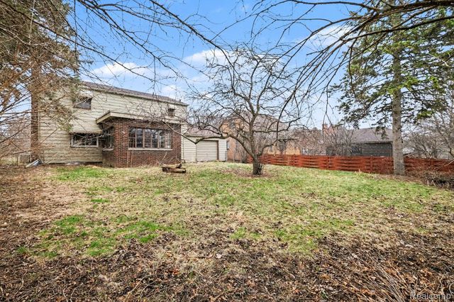 1530 Monteray Street, Flint, MI 48503