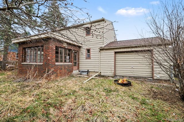 1530 Monteray Street, Flint, MI 48503