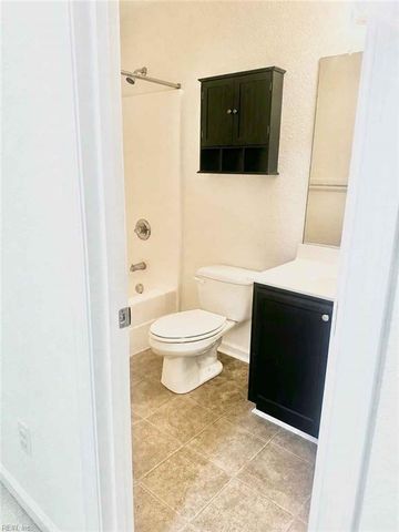 2025 English AVE, Chesapeake, VA 23320