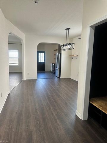 2025 English AVE, Chesapeake, VA 23320