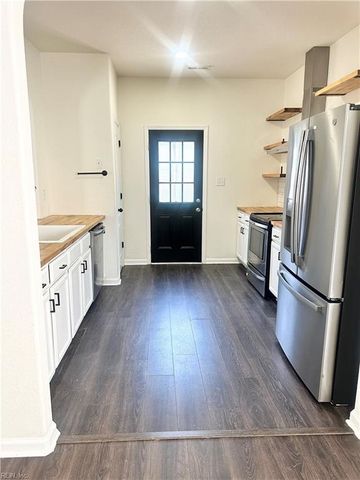 2025 English AVE, Chesapeake, VA 23320