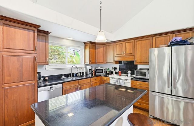 4268 Caminito Pintoresco, San Diego, CA 92108