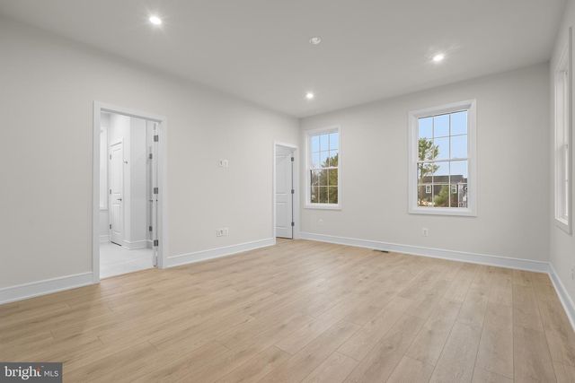 4251 MANOR DR, Marshall, VA 20115